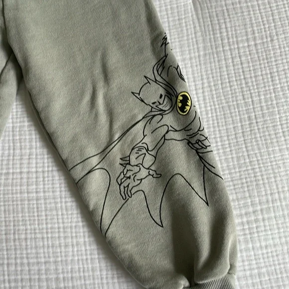 Zara Batman Sweatpants 5 - Picture 2 of 6